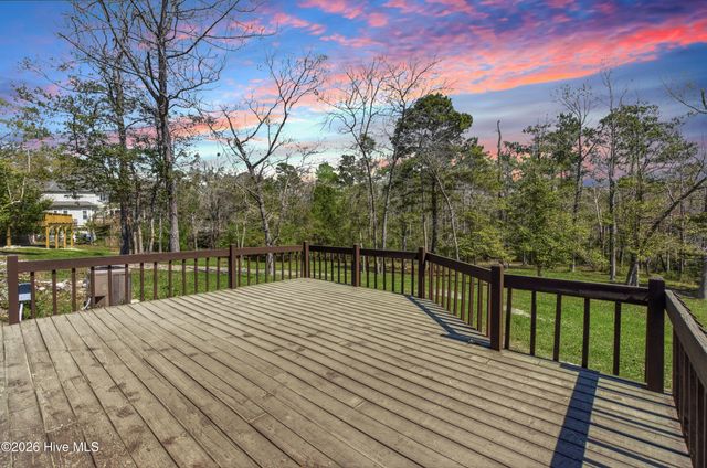 632 Ravenswood Road, Hampstead, NC 28443
