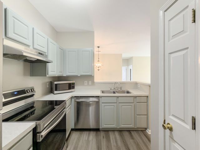 1600 Long Grove Drive 1127, Mount Pleasant, SC 29464