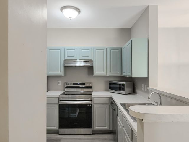 1600 Long Grove Drive 1127, Mount Pleasant, SC 29464