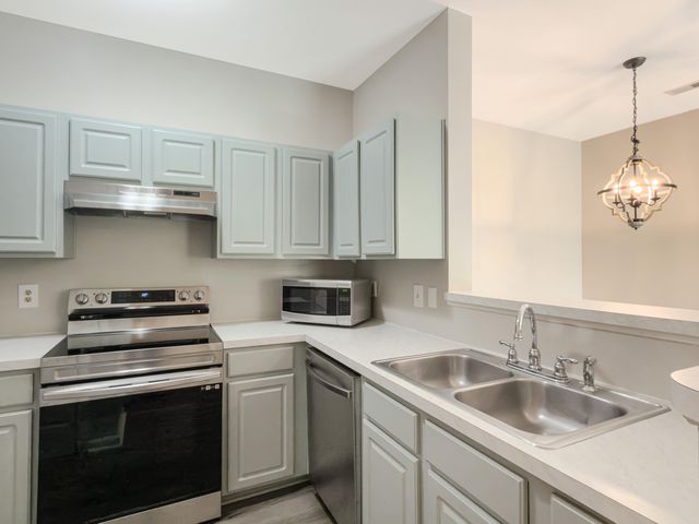 1600 Long Grove Drive 1127, Mount Pleasant, SC 29464