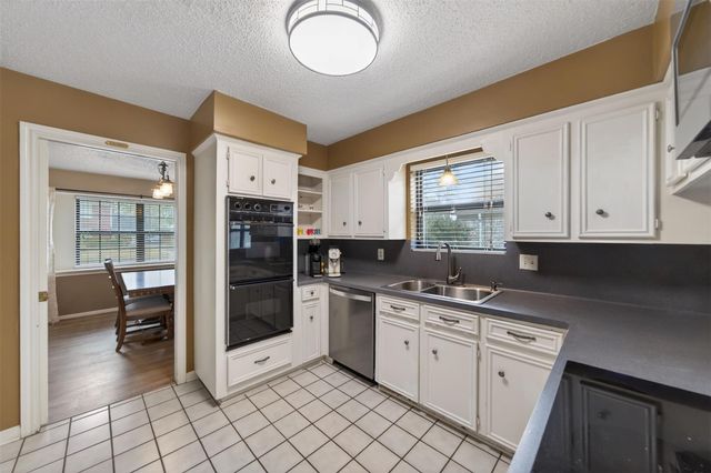 5934 Theall Road, Houston, TX 77066