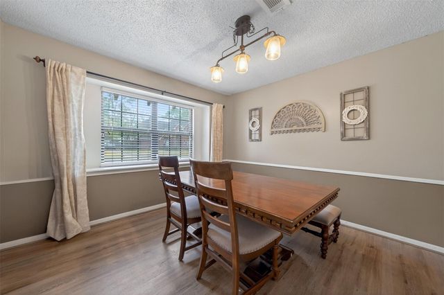 5934 Theall Road, Houston, TX 77066