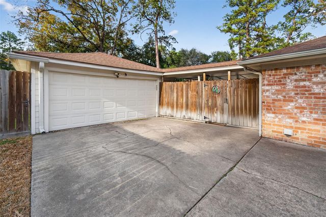 5934 Theall Road, Houston, TX 77066