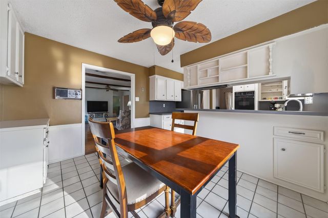 5934 Theall Road, Houston, TX 77066