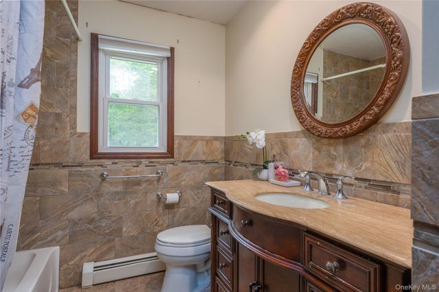 62 Barnes Road, Washingtonville, NY 10992