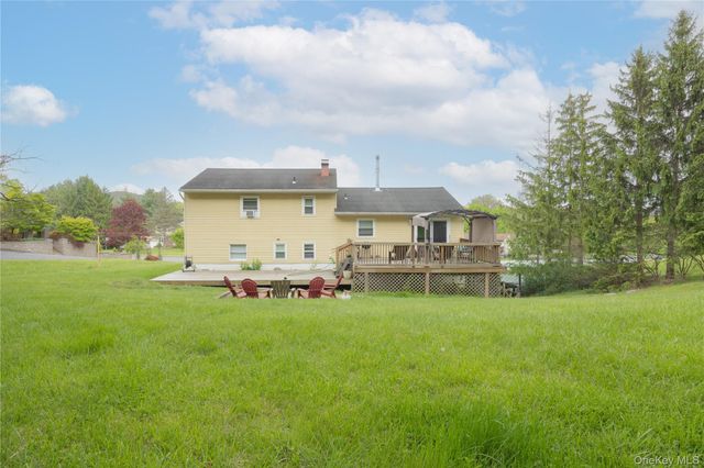 62 Barnes Road, Washingtonville, NY 10992