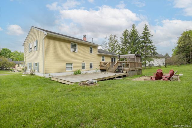 62 Barnes Road, Washingtonville, NY 10992