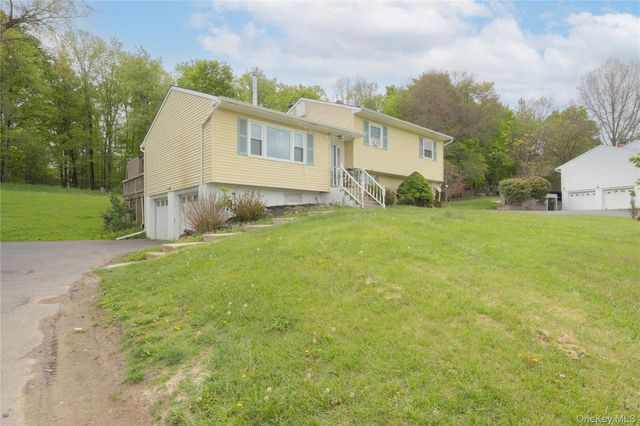 62 Barnes Road, Washingtonville, NY 10992
