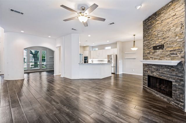 6040 Fieldstone Drive, Dallas, TX 75252