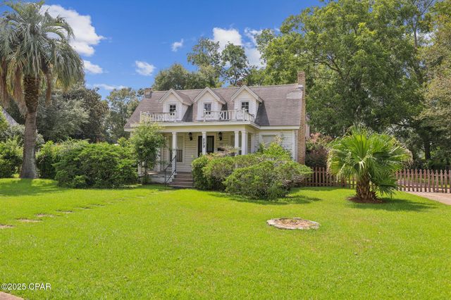 509 S Depot Street, Bonifay, FL 32425