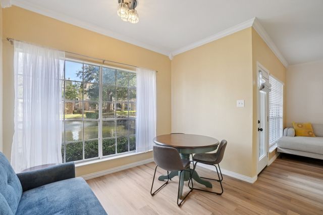 3550 Country Square Drive 201, Carrollton, TX 75006