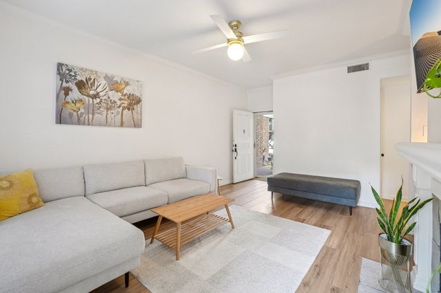 3550 Country Square Drive 201, Carrollton, TX 75006