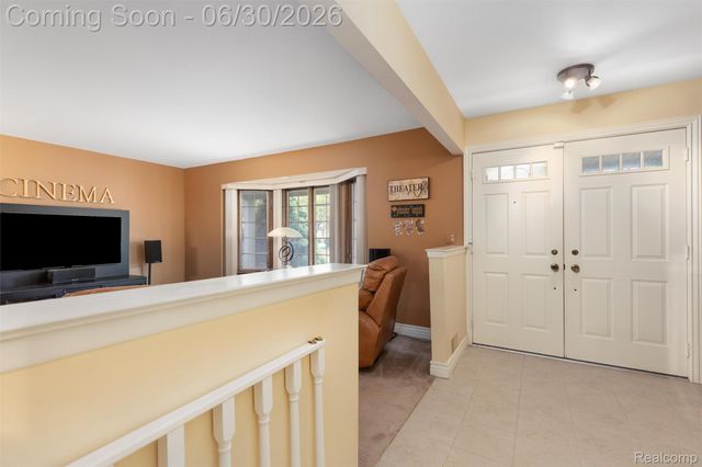34062 Inverarry Court, Sterling Heights, MI 48312