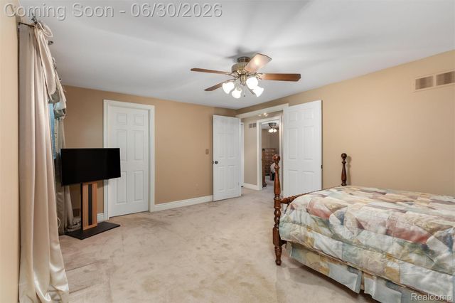 34062 Inverarry Court, Sterling Heights, MI 48312