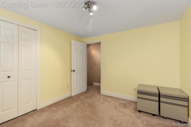 34062 Inverarry Court, Sterling Heights, MI 48312