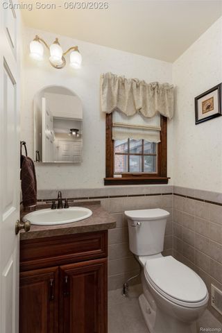 34062 Inverarry Court, Sterling Heights, MI 48312