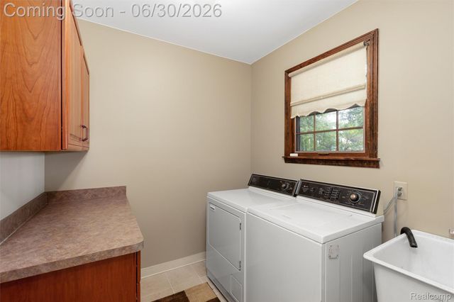 34062 Inverarry Court, Sterling Heights, MI 48312