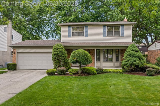 34062 Inverarry Court, Sterling Heights, MI 48312