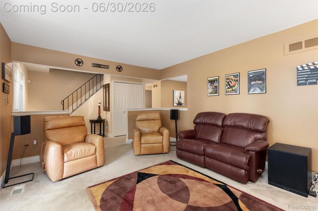 34062 Inverarry Court, Sterling Heights, MI 48312