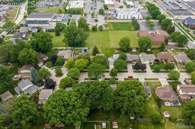 34062 Inverarry Court, Sterling Heights, MI 48312