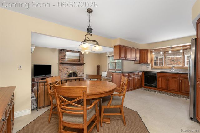 34062 Inverarry Court, Sterling Heights, MI 48312