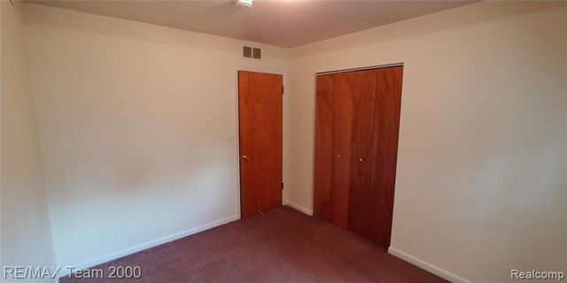 3927 Detroit Street, Dearborn Heights, MI 48125