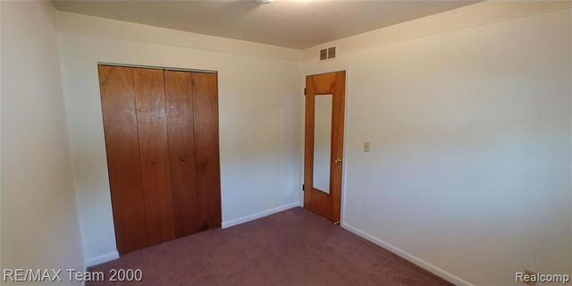 3927 Detroit Street, Dearborn Heights, MI 48125