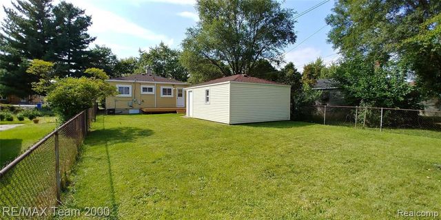 3927 Detroit Street, Dearborn Heights, MI 48125