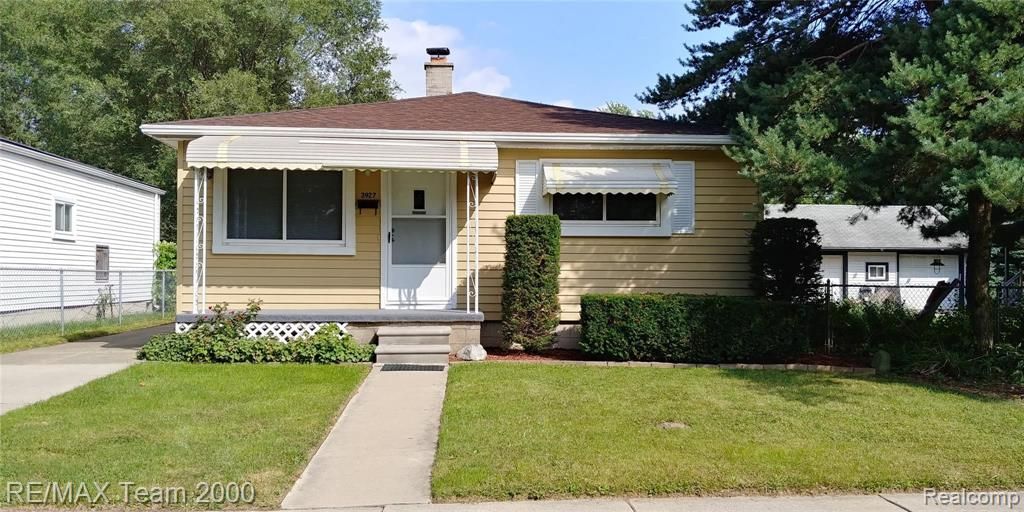 3927 Detroit Street, Dearborn Heights, MI 48125