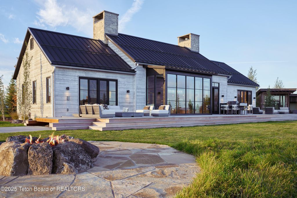 1001 WREN Court, Driggs, ID 83422 photo 2