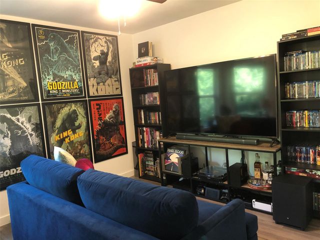 6409 Burns ST 306, Austin, TX 78752