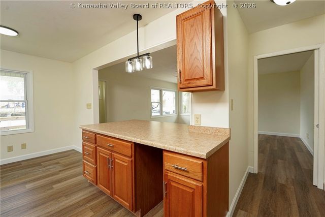 303 Georges Drive, Charleston, WV 25306