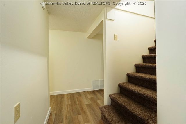 303 Georges Drive, Charleston, WV 25306