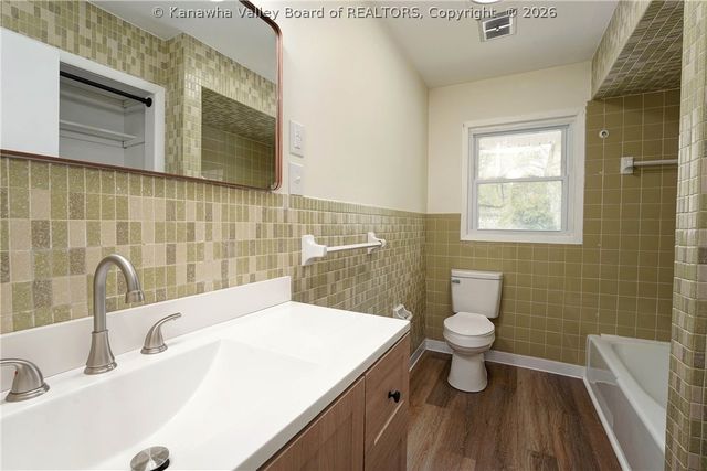 303 Georges Drive, Charleston, WV 25306