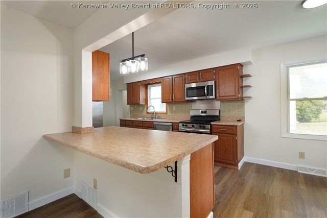 303 Georges Drive, Charleston, WV 25306