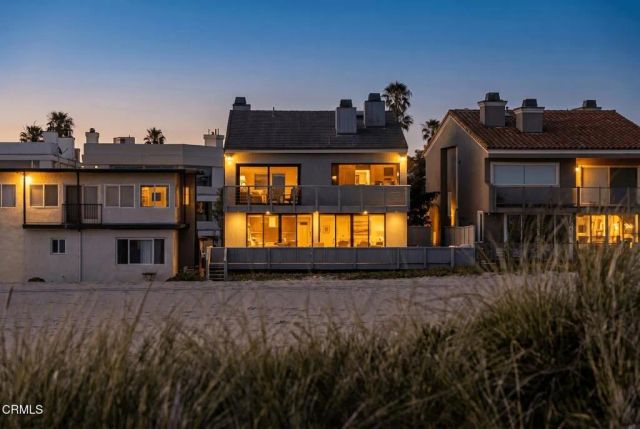 3281 Ocean Drive, Oxnard, CA 93035