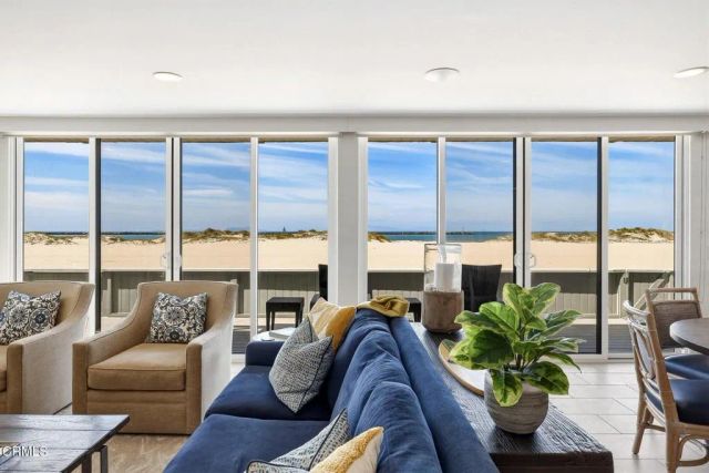 3281 Ocean Drive, Oxnard, CA 93035