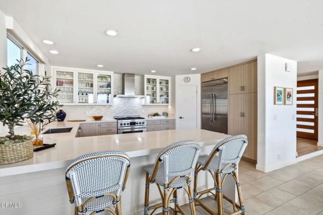 3281 Ocean Drive, Oxnard, CA 93035