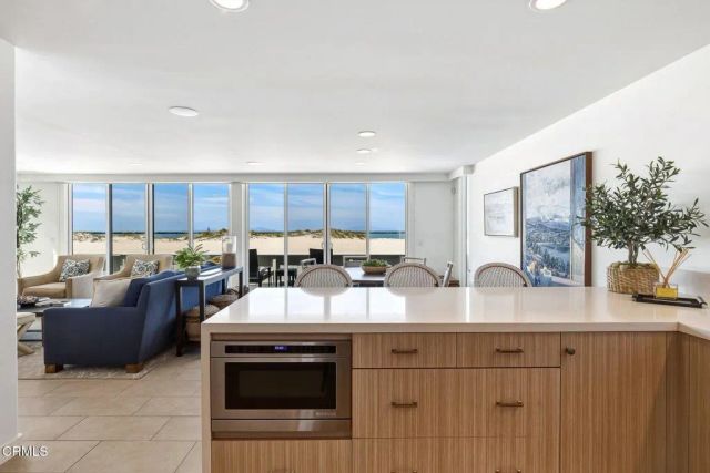 3281 Ocean Drive, Oxnard, CA 93035