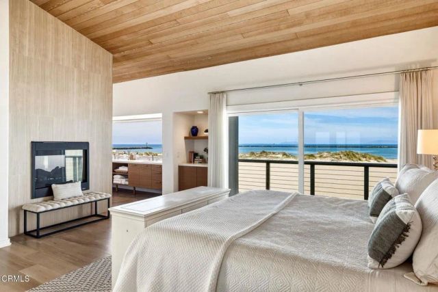 3281 Ocean Drive, Oxnard, CA 93035