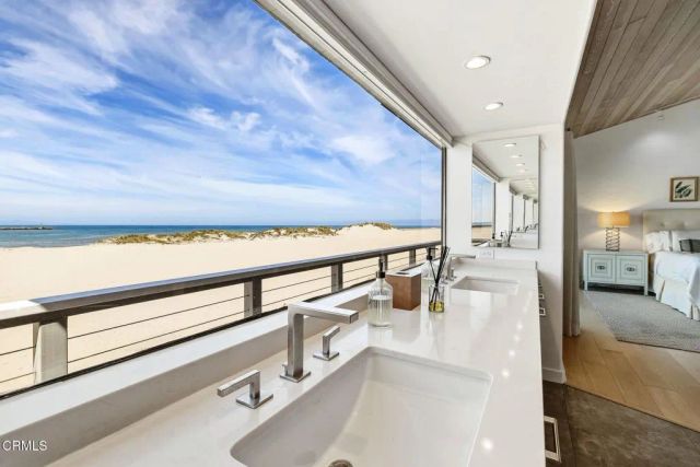 3281 Ocean Drive, Oxnard, CA 93035