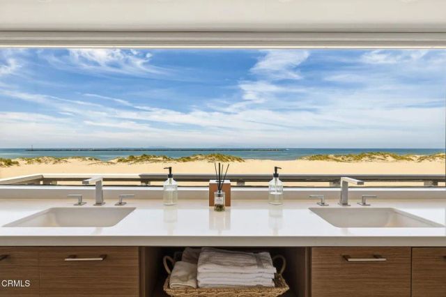 3281 Ocean Drive, Oxnard, CA 93035
