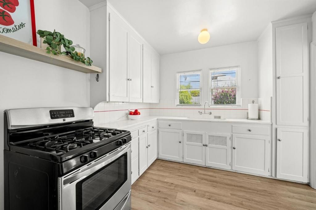 Image 20 of property listing at 3535 Jewell Street, San Diego, CA 92109
