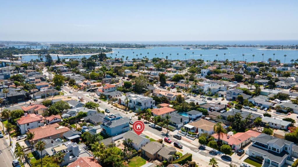 Image 24 of property listing at 3535 Jewell Street, San Diego, CA 92109