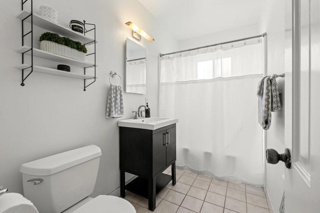 Image 27 of property listing at 3535 Jewell Street, San Diego, CA 92109