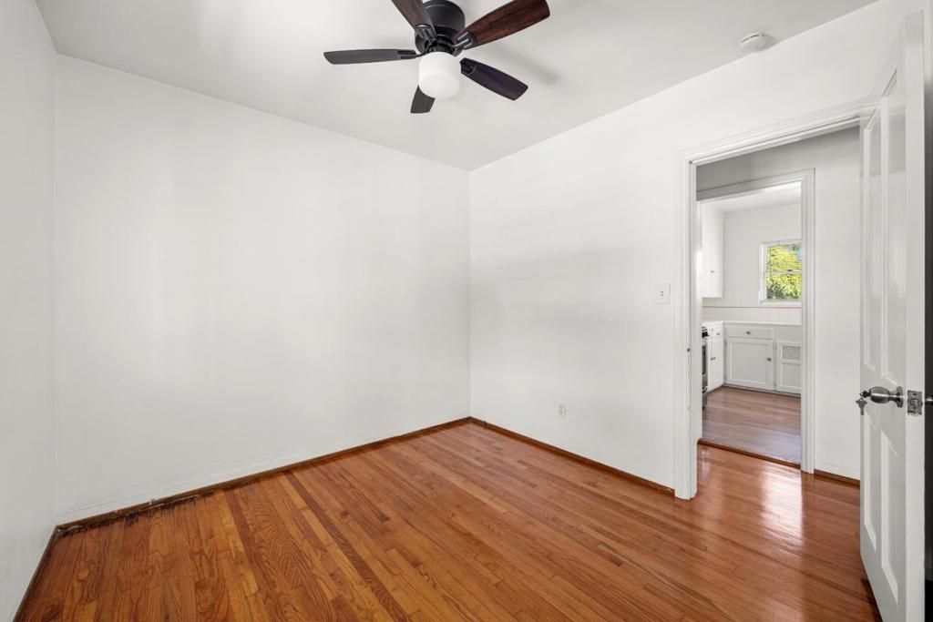 Image 32 of property listing at 3535 Jewell Street, San Diego, CA 92109