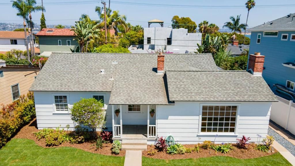 Image 33 of property listing at 3535 Jewell Street, San Diego, CA 92109