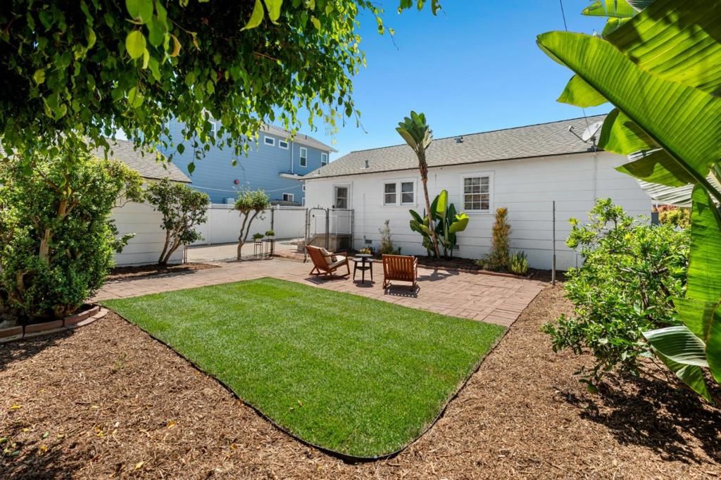 Image 5 of property listing at 3535 Jewell Street, San Diego, CA 92109