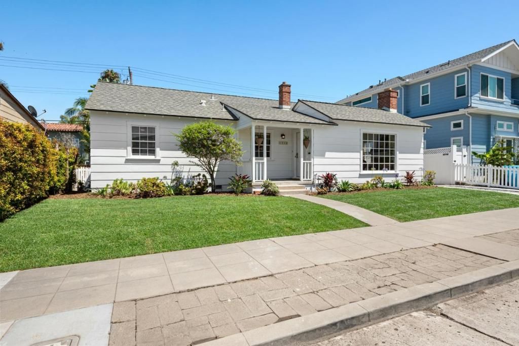 Image 8 of property listing at 3535 Jewell Street, San Diego, CA 92109