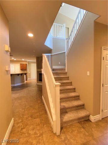 95 Broken Putter Way, Las Vegas, NV 89148